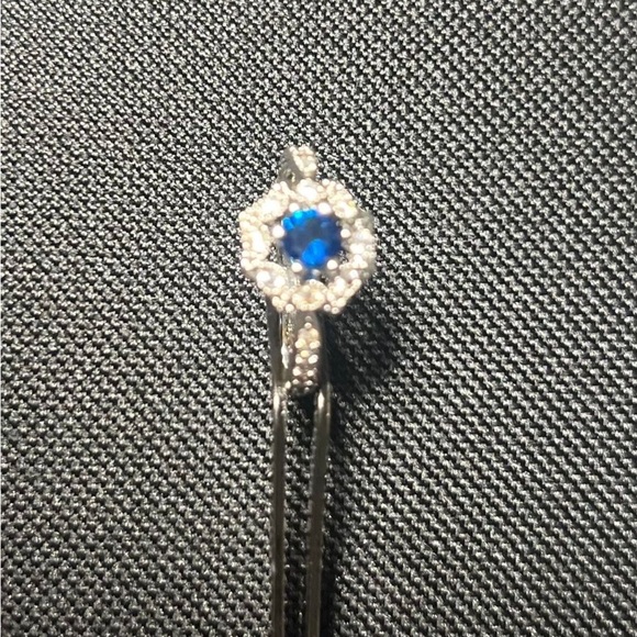 Elegant Silver Ring with White and Blue Zircons - Picture 1 of 3